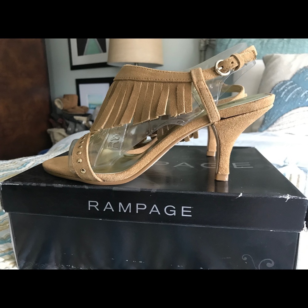Shoes - Picture 3 of 4